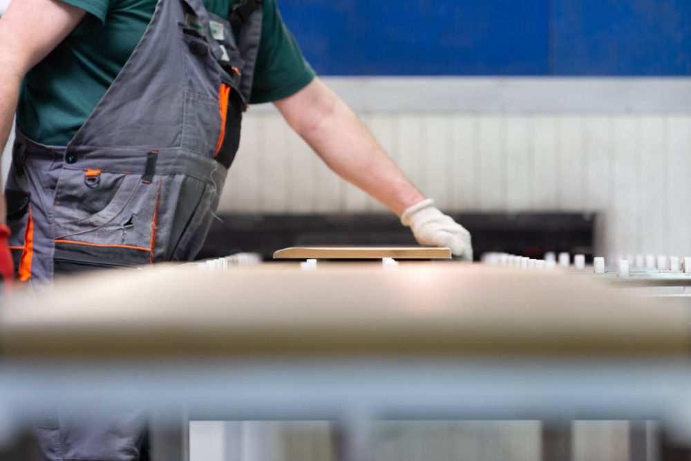 Technologia HOT MELT LAMINATION - trwałe i wytrzymałe meble