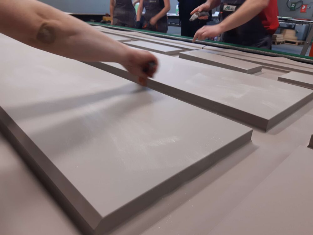 Meble biurowe i pokojowe z wykończeniem PREMIER MAT. Realizacja dla klienta