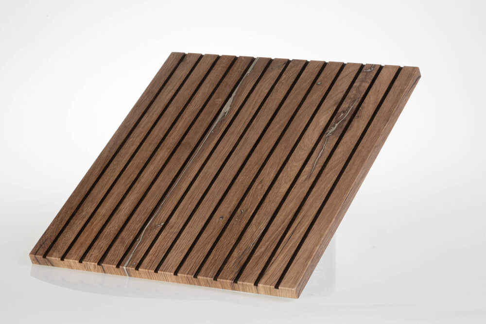 MICRO MILLING™ slatted fronts vs. fronts based on MDF board dyed in the mass