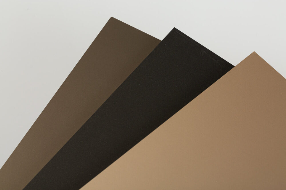 Nowe kolory PREMIER MATT, metaliczne struktury, efekt gwiezdnego pyłu. Poznaj nowości w kolekcji COMPLETE SKIN