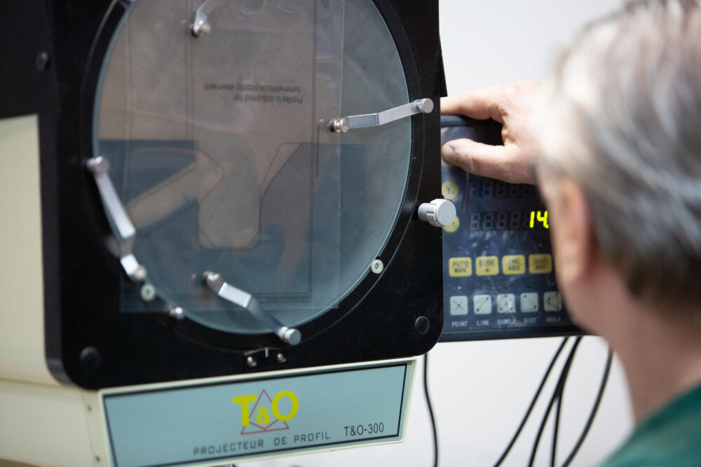 Meble systemowe i modułowe - korzyści dla producentów na przykładzie realizacji Melaco