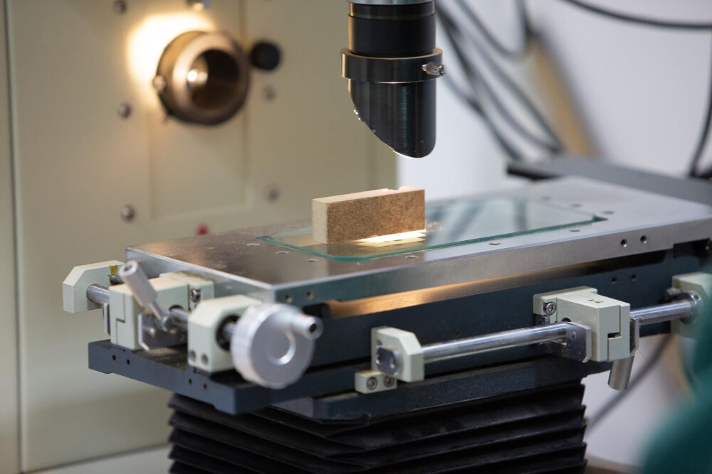 Meble systemowe i modułowe - korzyści dla producentów na przykładzie realizacji Melaco