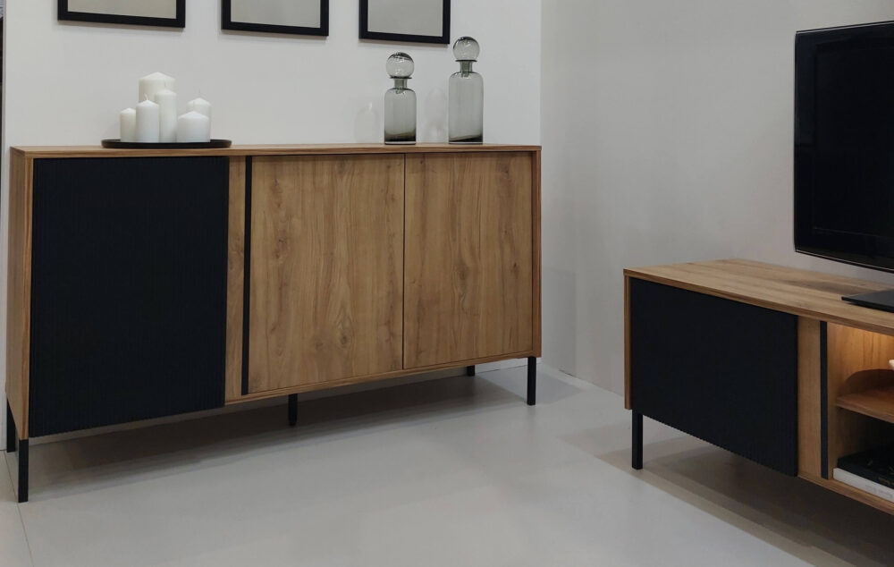 Produkty Melaco na targach Meble Polska 2024 Fronty MELAFOL z profilowaniem WAVE