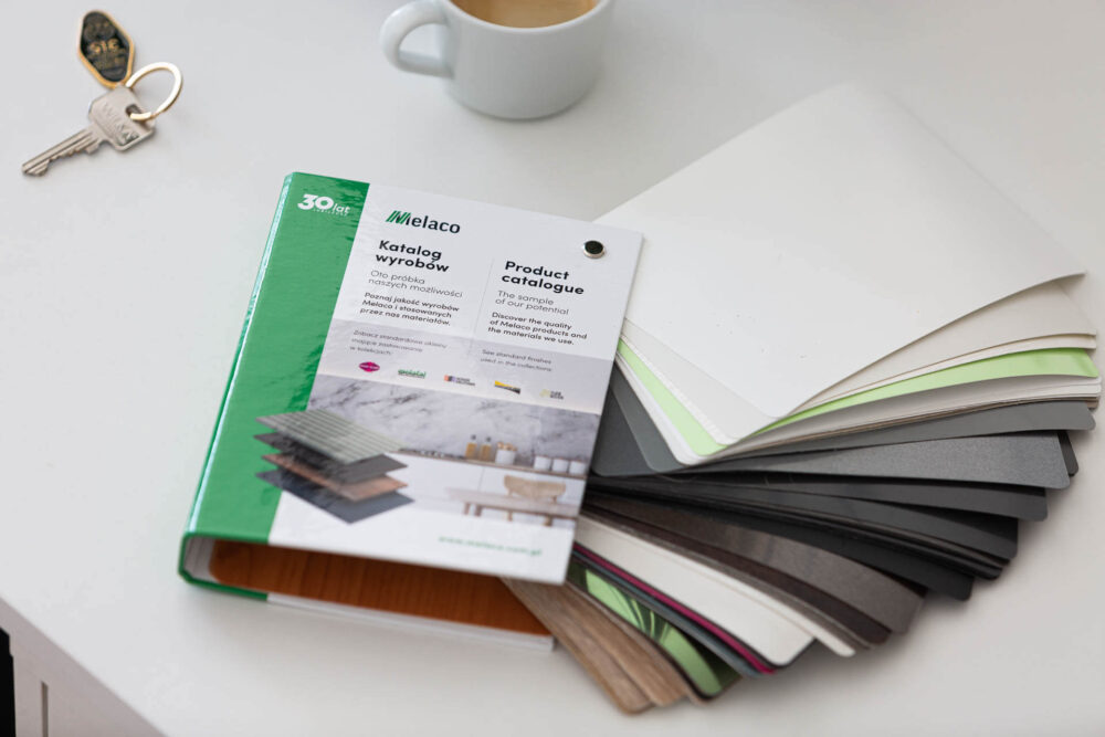 Explore a variant of high-gloss finishes for fronts and panels. Magic Gloss from Melaco