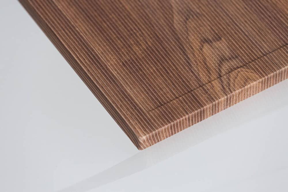 Wykończenie z użyciem folii FLORA w kolorze naturalnego drewna – struktura STRIPES