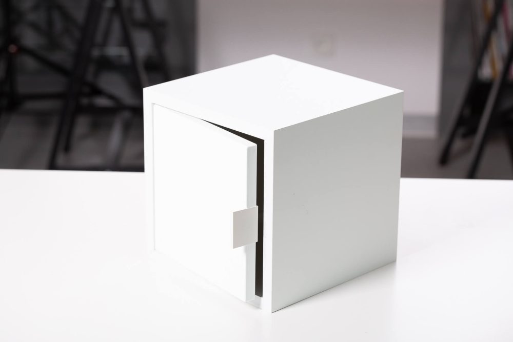 Meble gotowe w 5 minut – przyszłość rynku DIY i potencjał systemów takich jak Flick&Click™