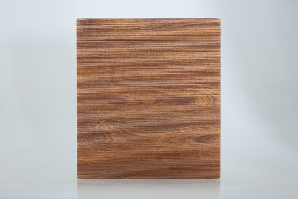 Furniture fronts in wood-like patterns – the aesthetics of wood in a modern edition.